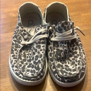 Hey Dude Leopard print